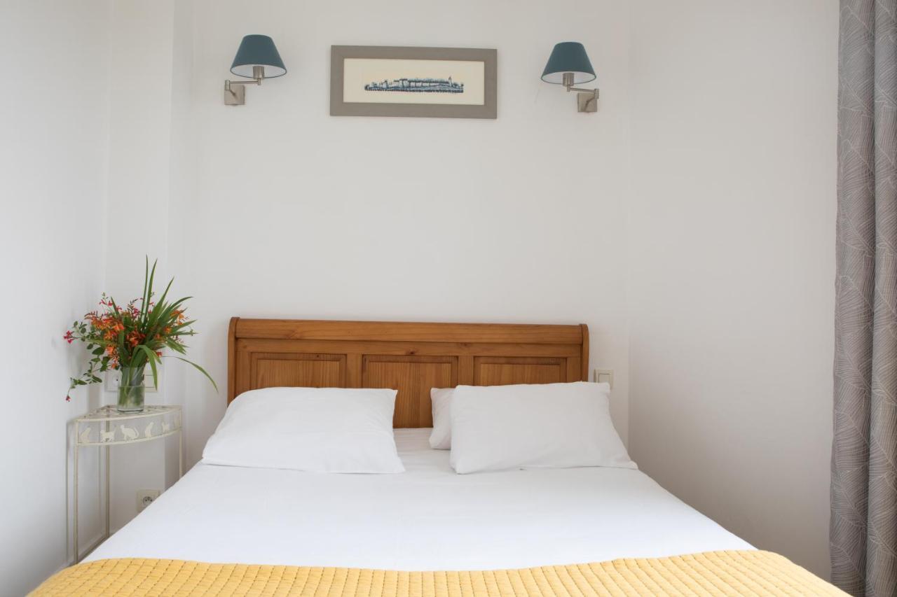 Hotel Le Plantagenet Chinon Esterno foto