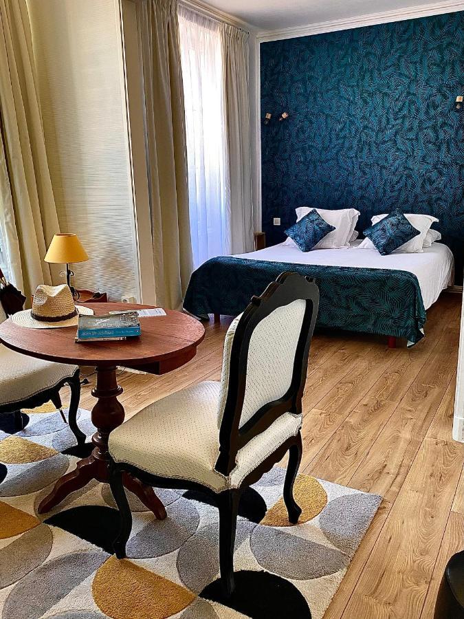 Hotel Le Plantagenet Chinon Esterno foto