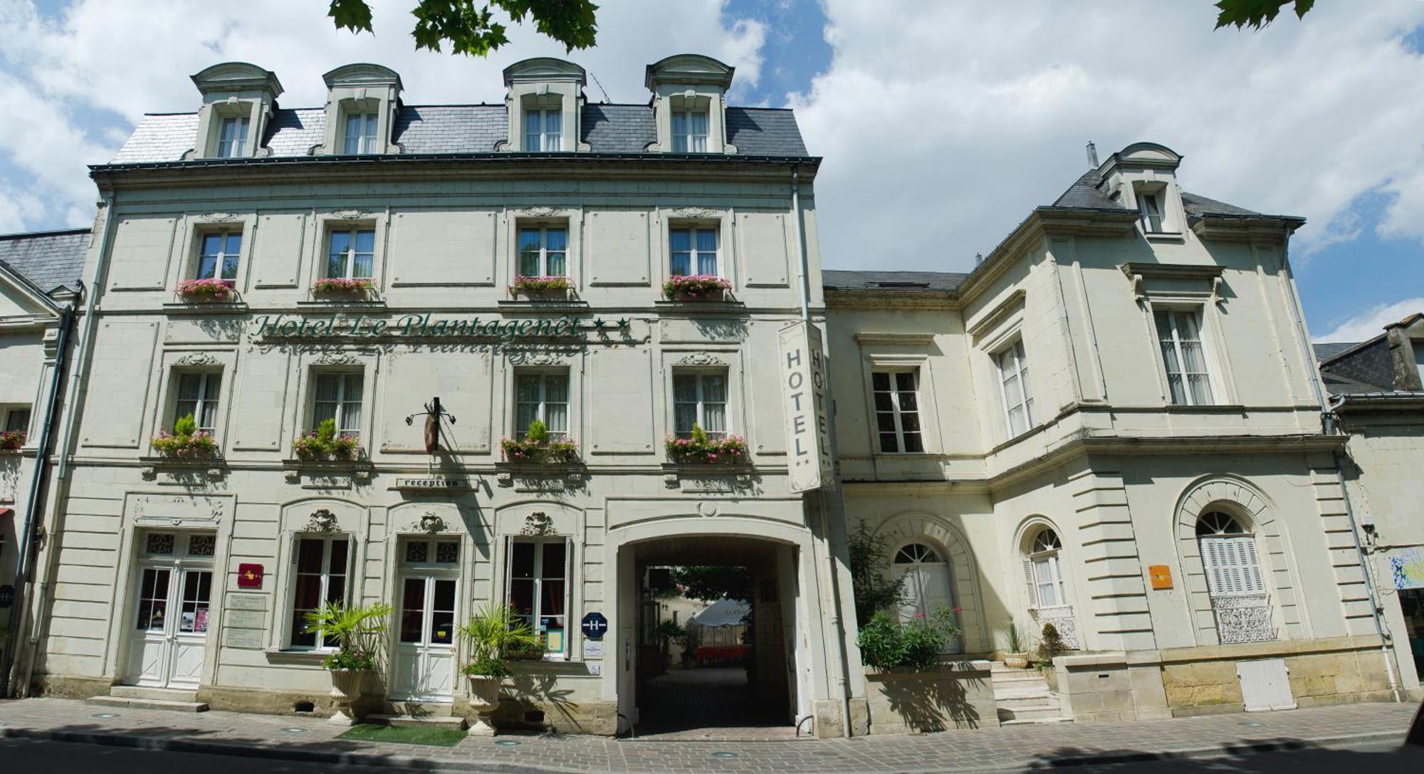 Hotel Le Plantagenet Chinon Esterno foto