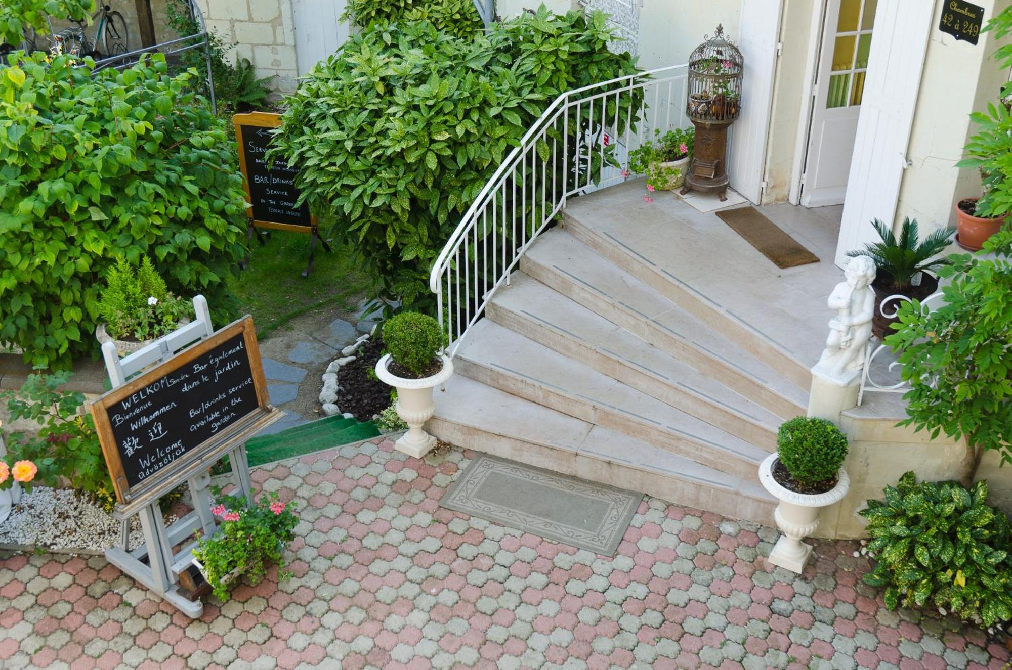 Hotel Le Plantagenet Chinon Esterno foto