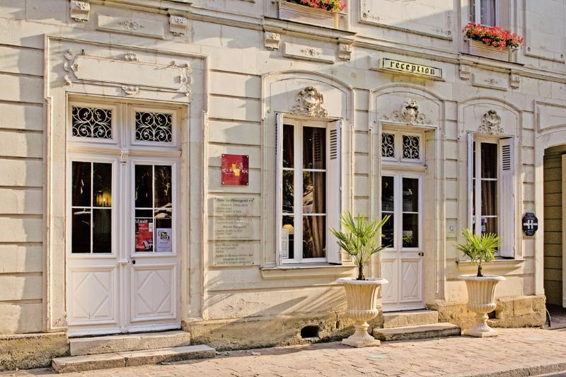 Hotel Le Plantagenet Chinon Esterno foto