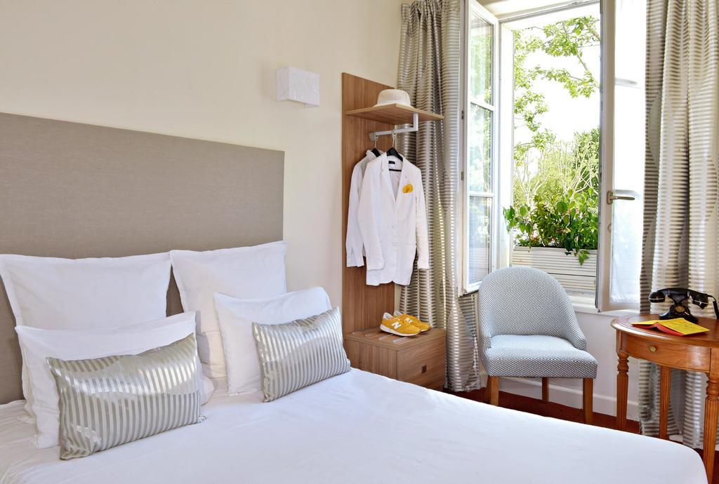 Hotel Le Plantagenet Chinon Esterno foto