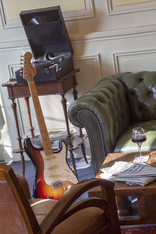 Hotel Le Plantagenet Chinon Esterno foto